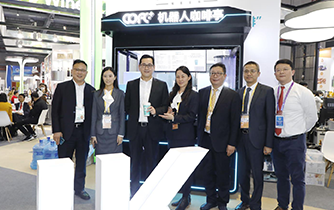 上海市国资委书记兼主任白廷辉亲切视察“全球领先·全智能·机器人咖啡亭COFE+”