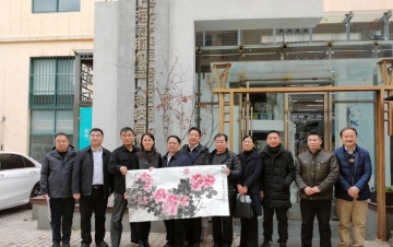 山东菏泽党政领导一行来访上海氦豚科技，亲自点单品尝机器人咖啡